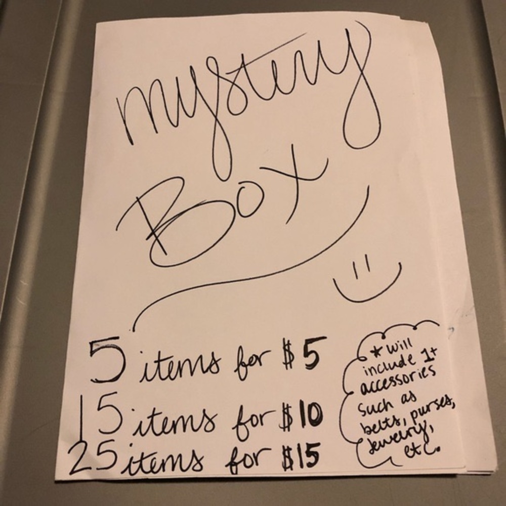 ✨mystery box✨ ladies clothes size small & medium